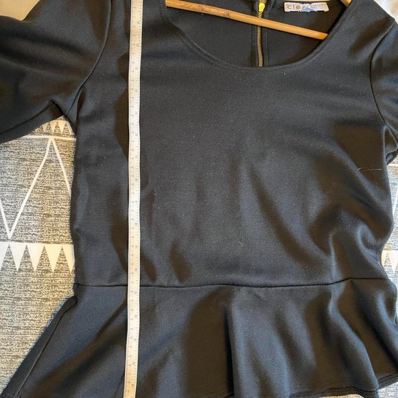 3 for $30 Cléo Top - Picture 2 of 4